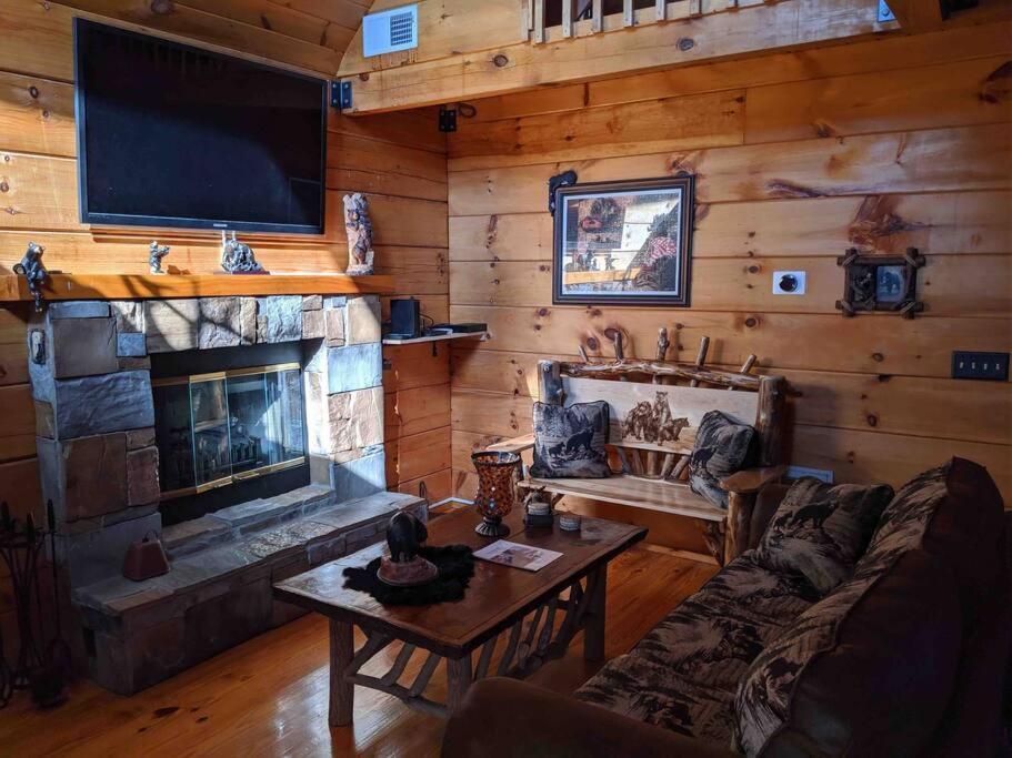 Bear Country Cabin Sevierville Eksteriør billede